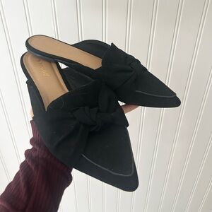 Bamboo Size 8 1/2 Black Knot Accent Pointed Toe Mules Flats Dress Shoes